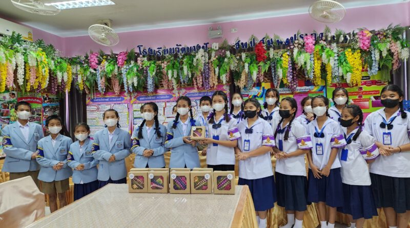 ศึกษาดูงานและแลกเปลี่ยนเรียนรู้กิจกรรมสภานักเรียน